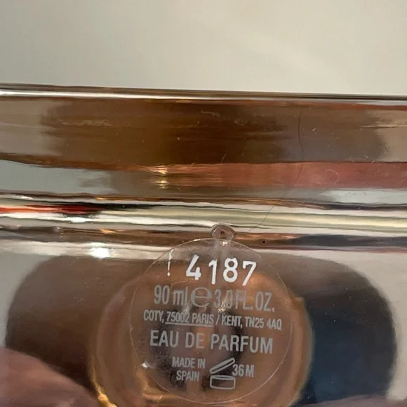 Burberry My Blush Perfume with Pink and Gold Accents - Picture 4 of 4